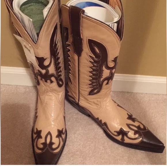 Brand New Ferrini Women’s Cowboy boots size 8 Tan Cream Brown Design - Picture 1 of 5